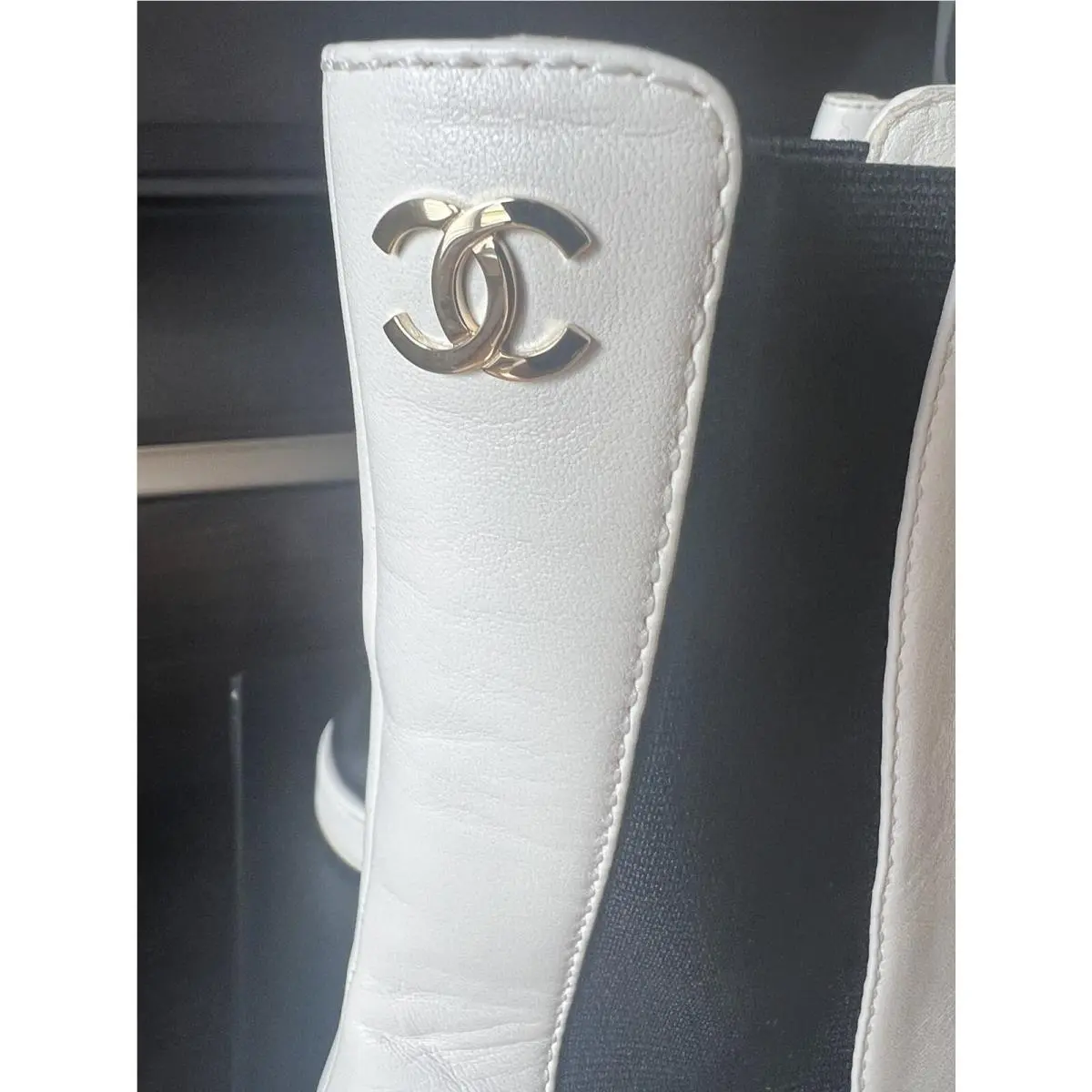 Chanel shoes - CHANEL 2022 Interlocking - Interlocking - White (off white) and Black 5