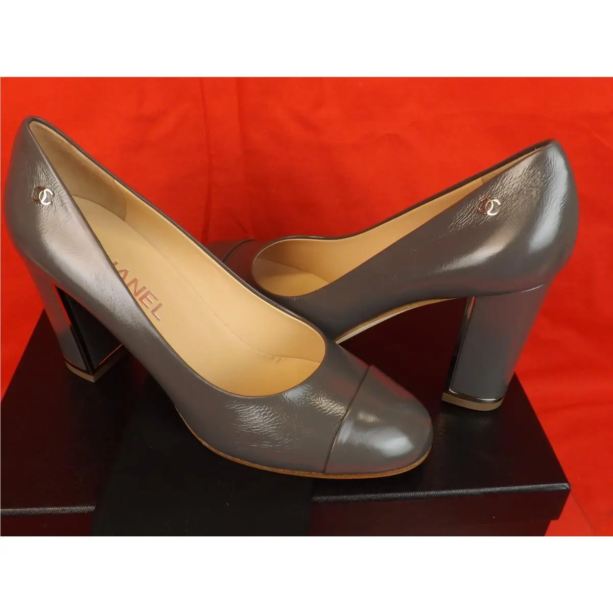Chanel shoes - CHANEL G31655 - Light Gray/Silver (UPC: 3572639724390) 2