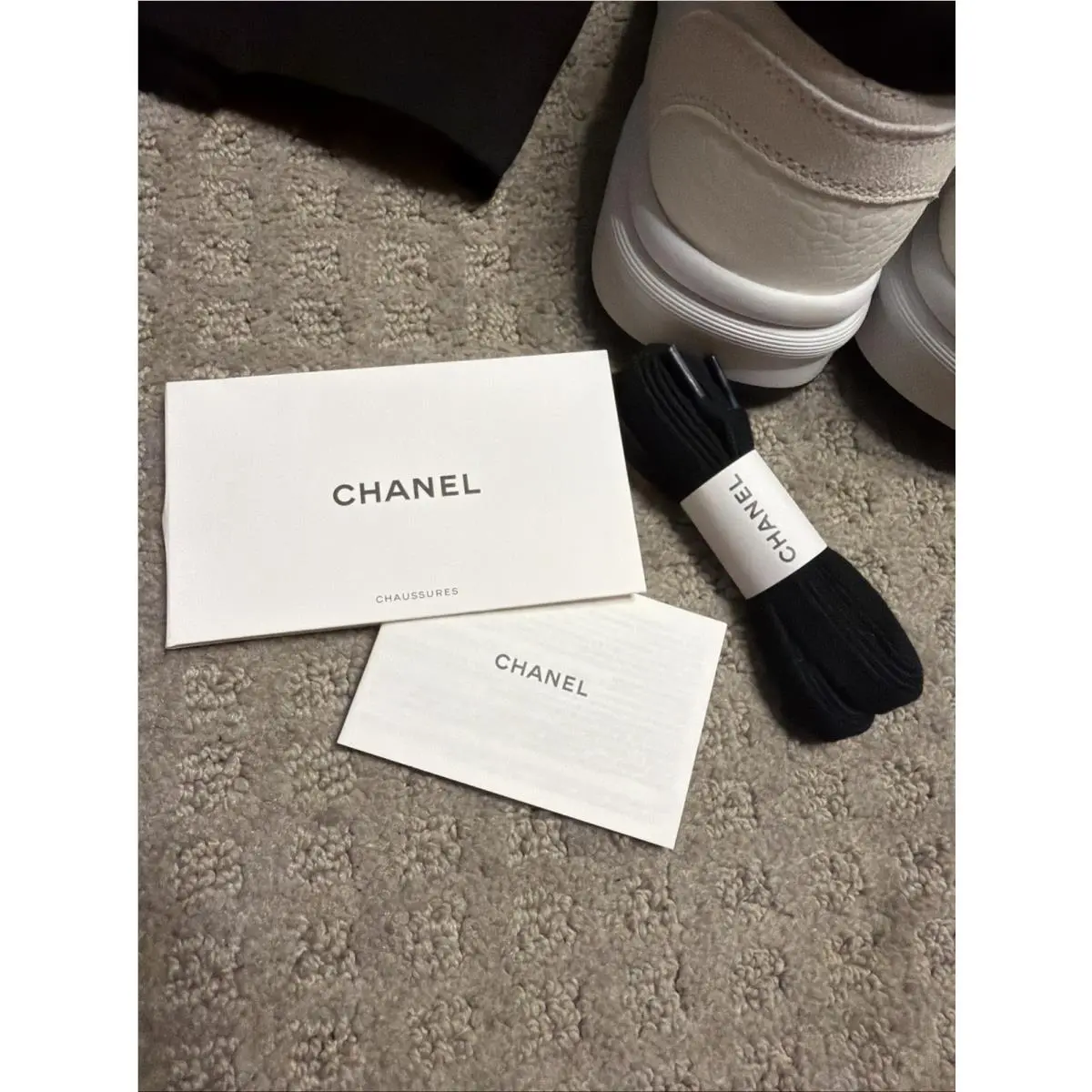Chanel shoes - Chanel Sneaker - Sneaker - G38299-Y55720-K3846 10B - White 9