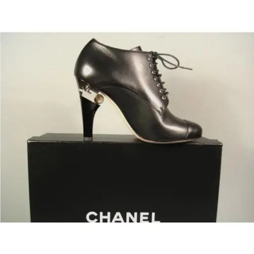 Chanel Runway Black Leather Lace UP Lucite Pearl Heel Ankle Boots Bootie 36