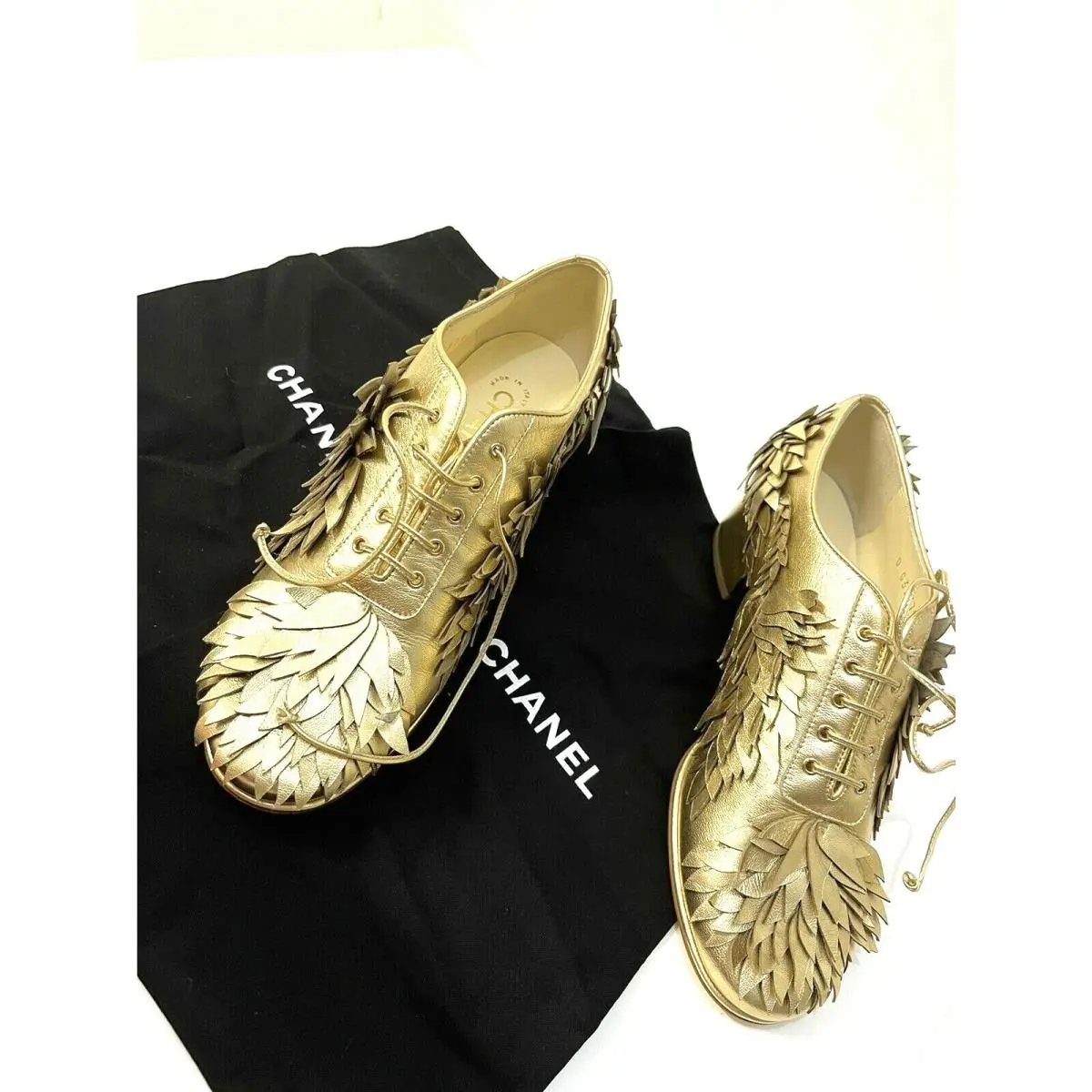 Chanel shoes - Gold 1