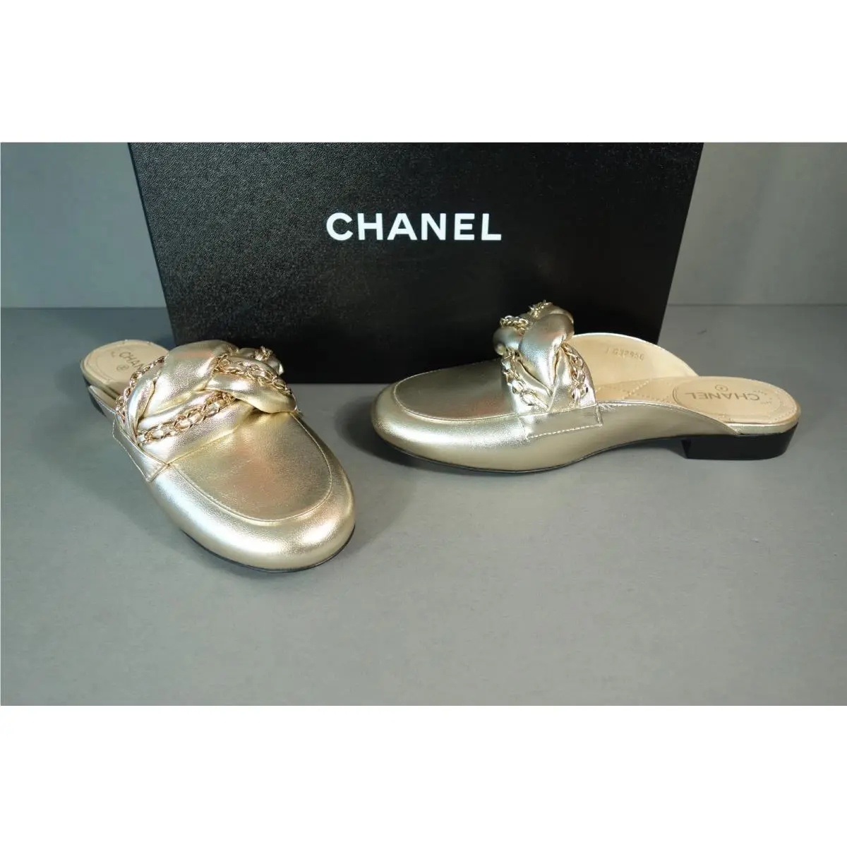 Chanel shoes - Chanel mules - mules - Gold (UPC: 3572639283293) 0