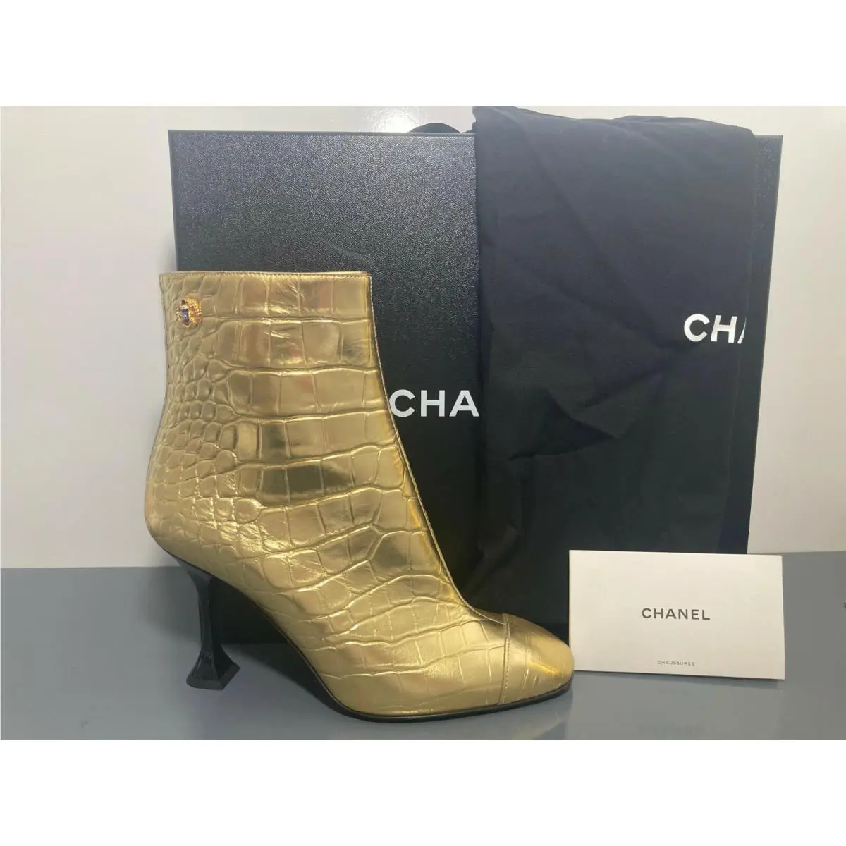 Chanel shoes - 19A - Gold (UPC: 3572651186145) 0