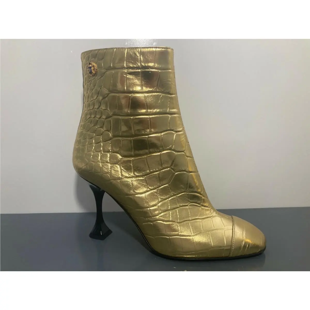 Chanel shoes - 19A - Gold (UPC: 3572651186145) 1