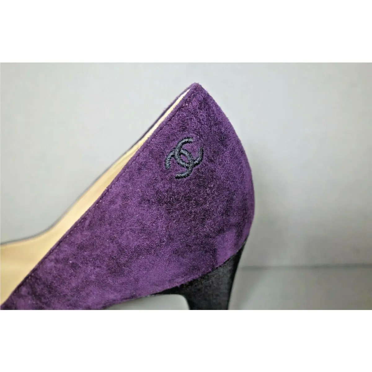 Chanel shoes - Chanel cap toe Classic pumps - Black & Dark Purple (UPC: 3572640014800) 3
