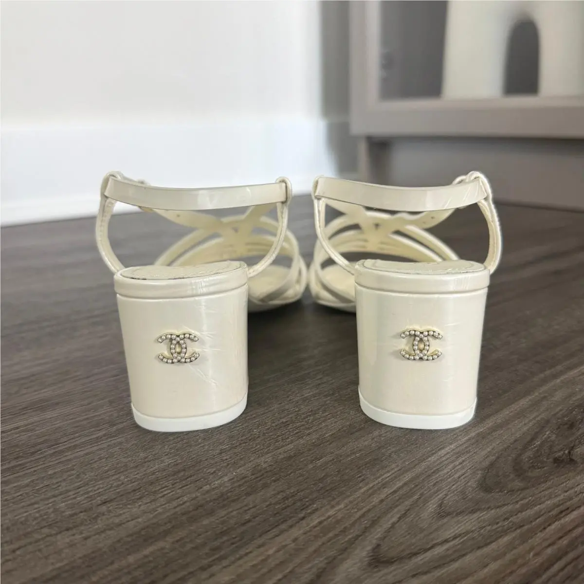 Chanel shoes - White 4