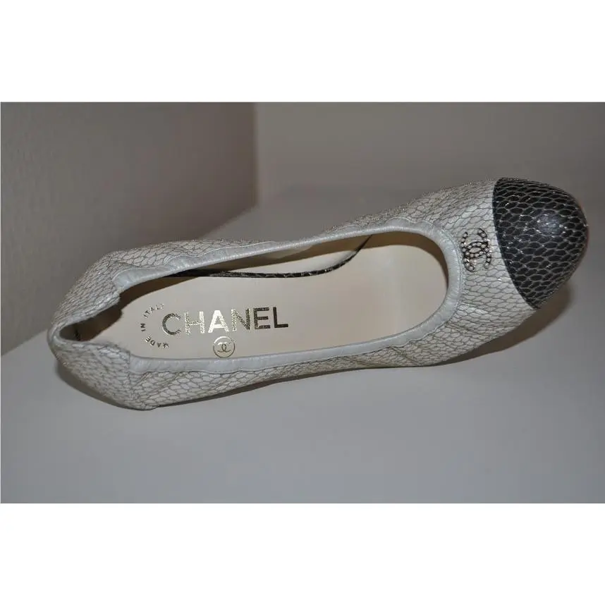 Chanel shoes - Beige, :: Black 4