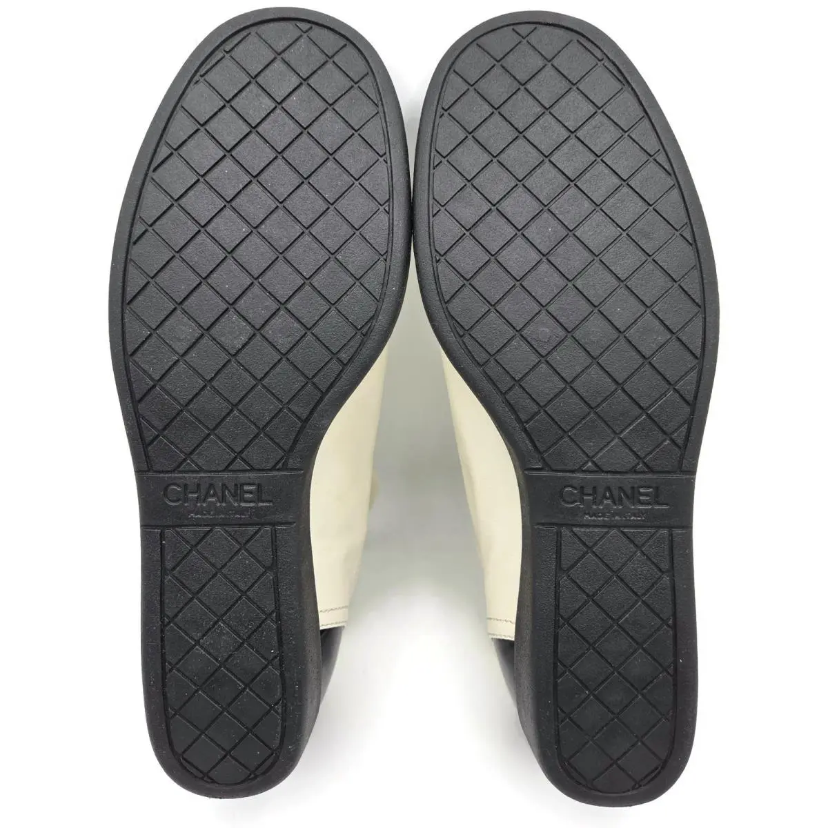 Chanel shoes - Chanel 14B - G25313Y01552 - White (UPC: 3572619424142) 1