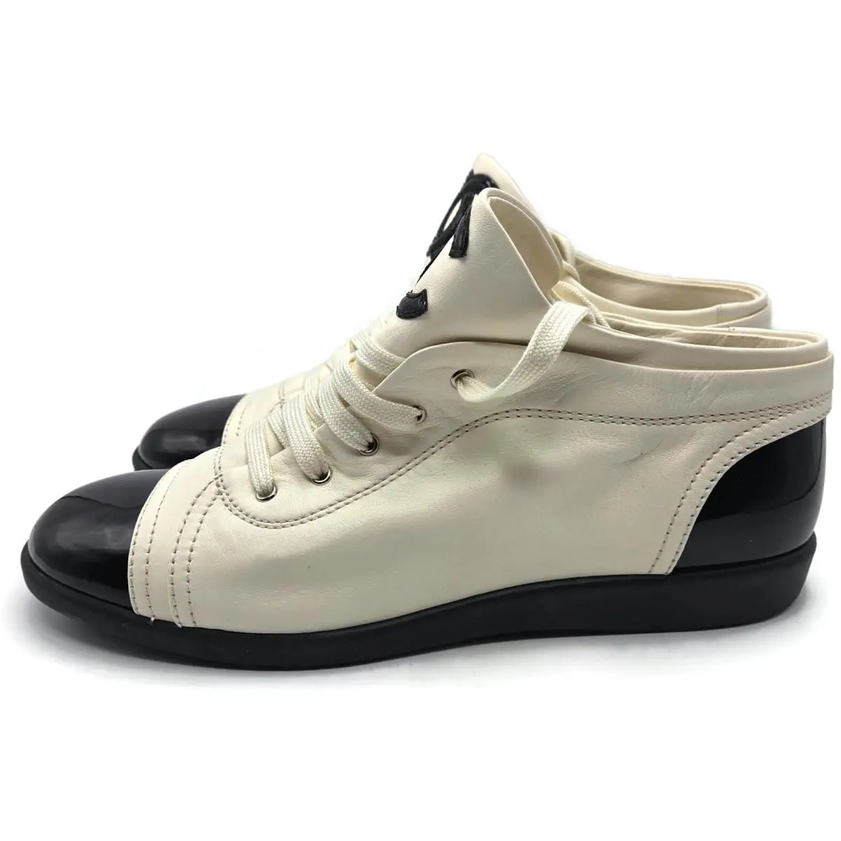 Chanel shoes - Chanel 14B - G25313Y01552 - White (UPC: 3572619424142) 2