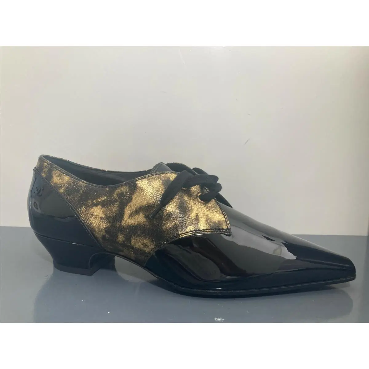 Chanel shoes - 18K - Black / Gold (UPC: 3572642867282) 0