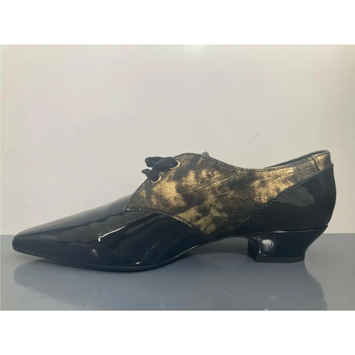 Chanel shoes - 18K - Black / Gold (UPC: 3572642867282) 1