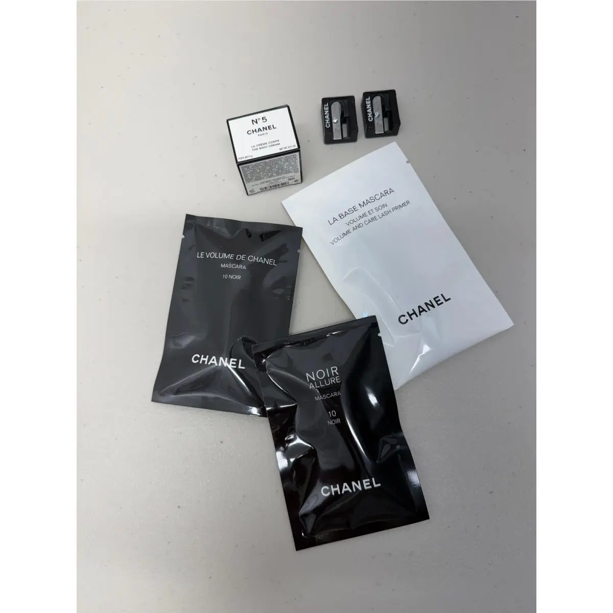 Chanel Beauty Sample Set Mascara Lash N5 Body Cream Pencil Sharpeners