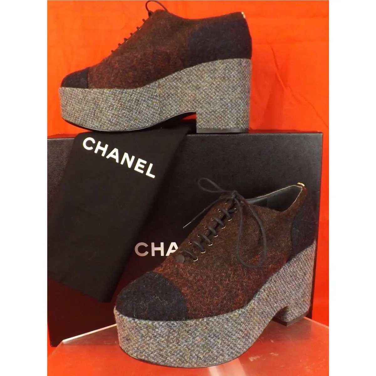 Chanel Burgundy Two Tone Tweed CC Platform Oxfords Wedge Heel 40 9.5 Italy