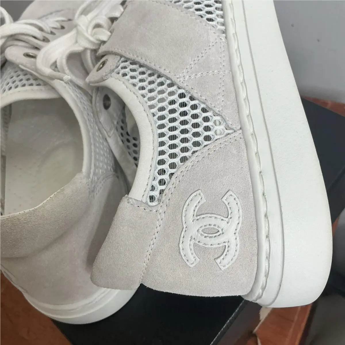 Chanel shoes - Chanel Sneaker - Sneaker - White 4