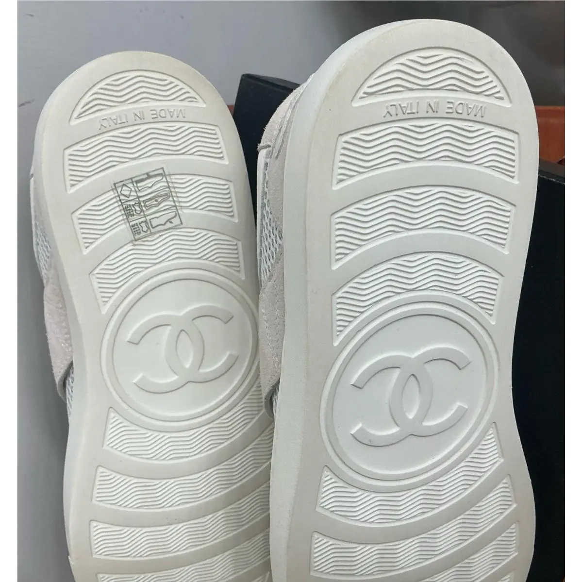 Chanel shoes - Chanel Sneaker - Sneaker - White 5