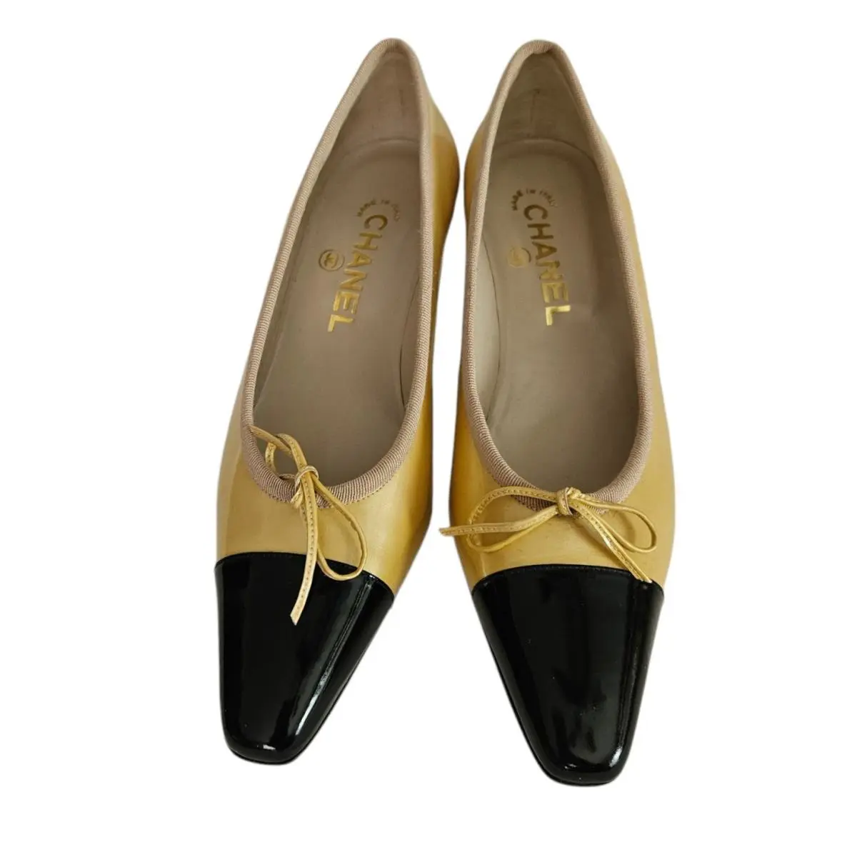 Chanel shoes - Yellow 1
