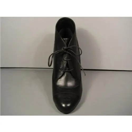 Chanel shoes - Chanel short boots - short boots - Black, 2: Silver heel with Chanel imprinted (UPC: 3572625318312) 3
