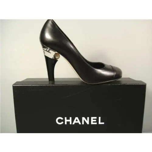 Chanel Runway Black Leather Lucite Pearl Heel Round Toe Pumps Heels 36.5/6.5