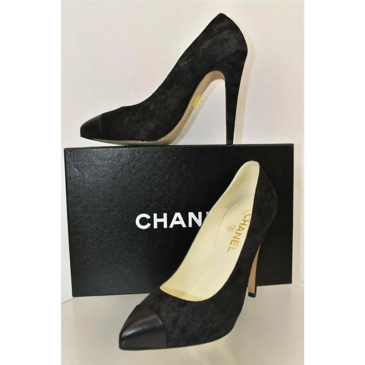 Chanel Black G28778 Shimmer Suede CC Logo Pointy Cap Toe Classic Pumps 37.5