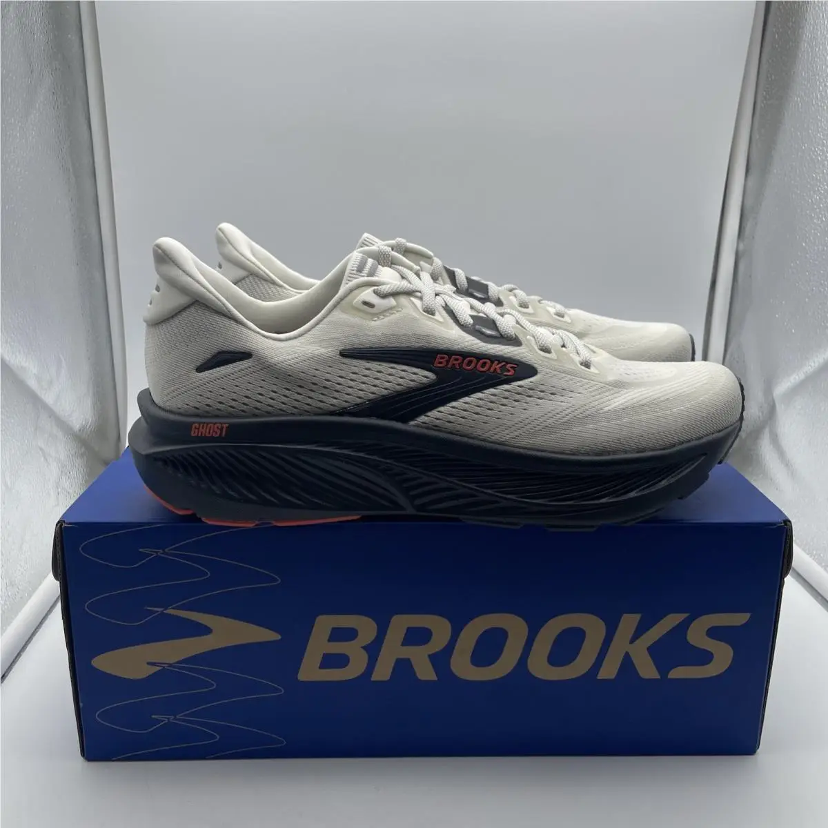 Brooks shoes - Brooks Ghost 18 - Ghost - 110493-1D-292 - White (UPC: 195394870190) 0