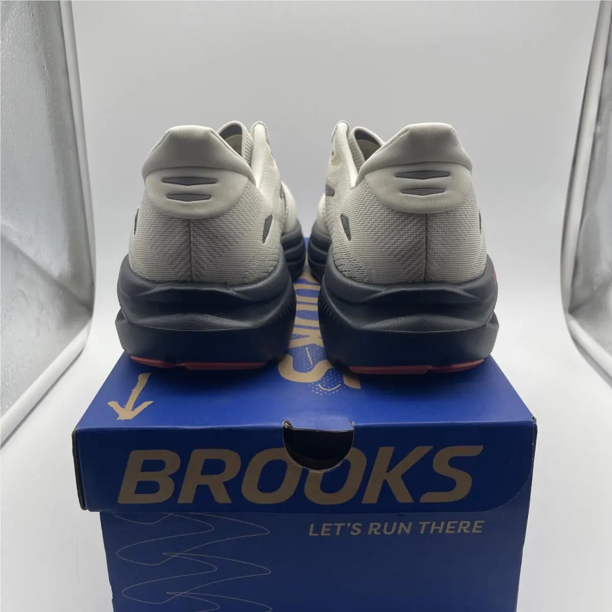 Brooks shoes - Brooks Ghost 18 - Ghost - 110493-1D-292 - White (UPC: 195394870190) 1