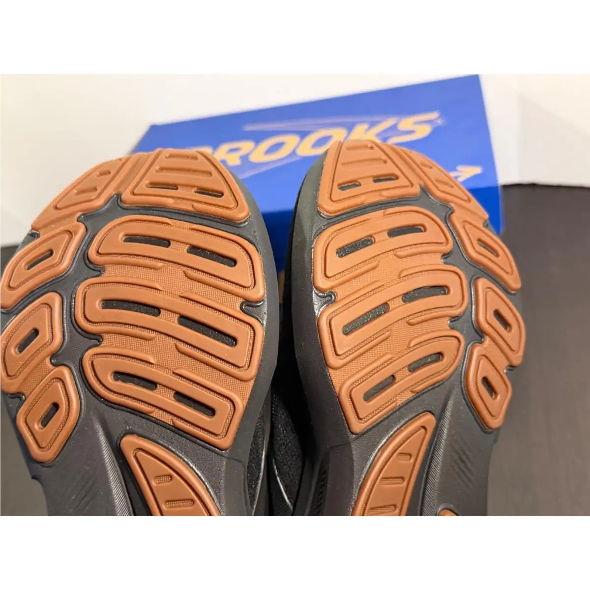 Brooks shoes - Brooks Revel - Revel - Black 11
