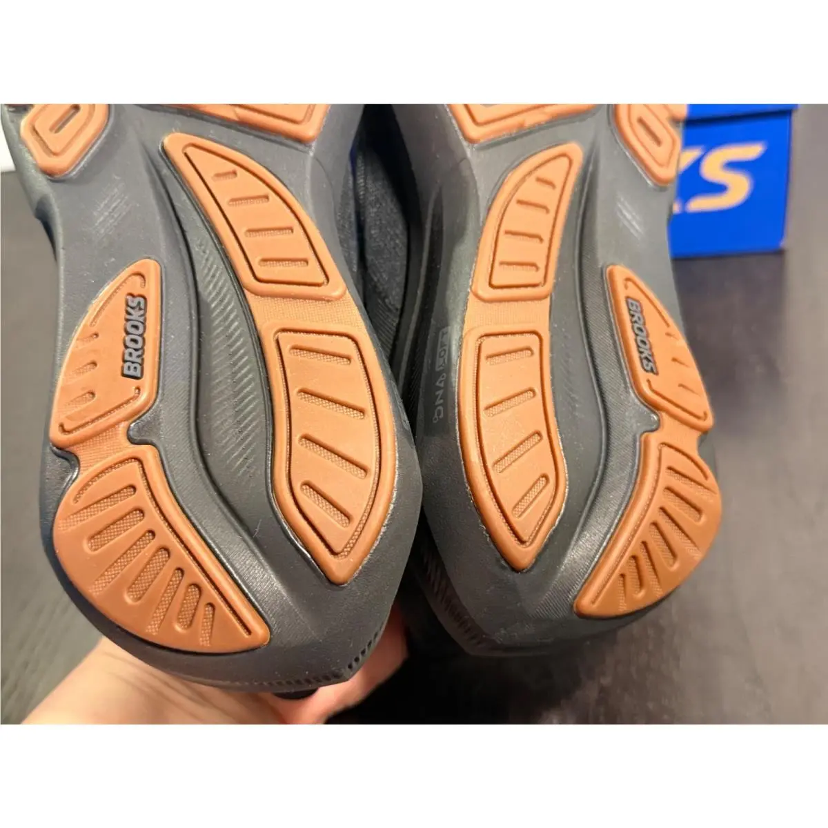 Brooks shoes - Brooks Revel - Revel - Black 12