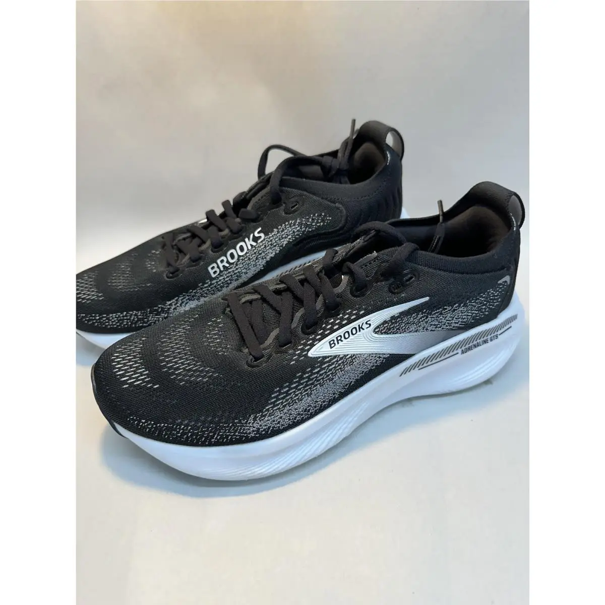 Brooks shoes - Adrenaline GTS - Adrenaline GTS - Black (UPC: 195394666830) 0