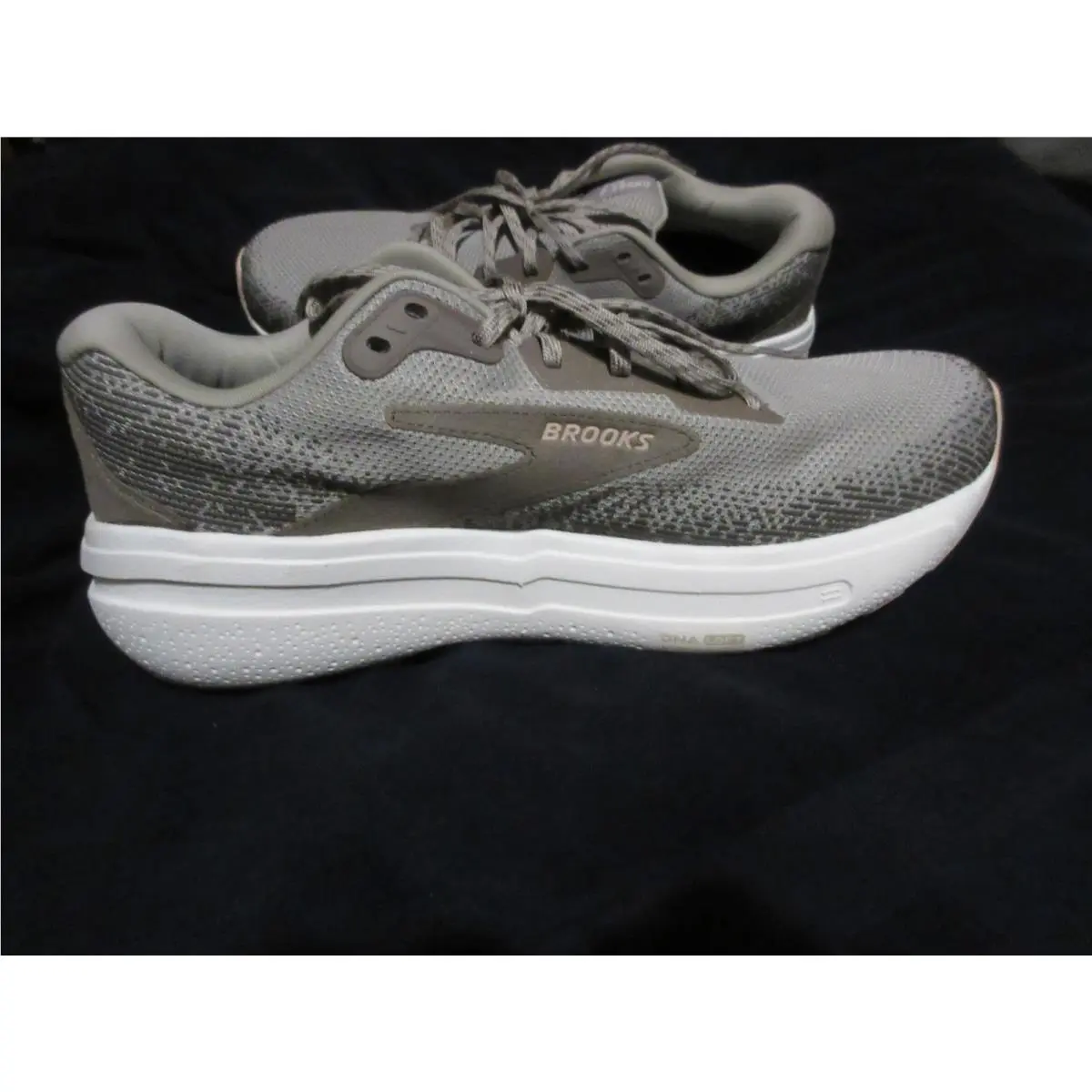 Brooks shoes - Brooks Ghost Max 2 - Ghost Max - 110431-1D-240 - Gray 8