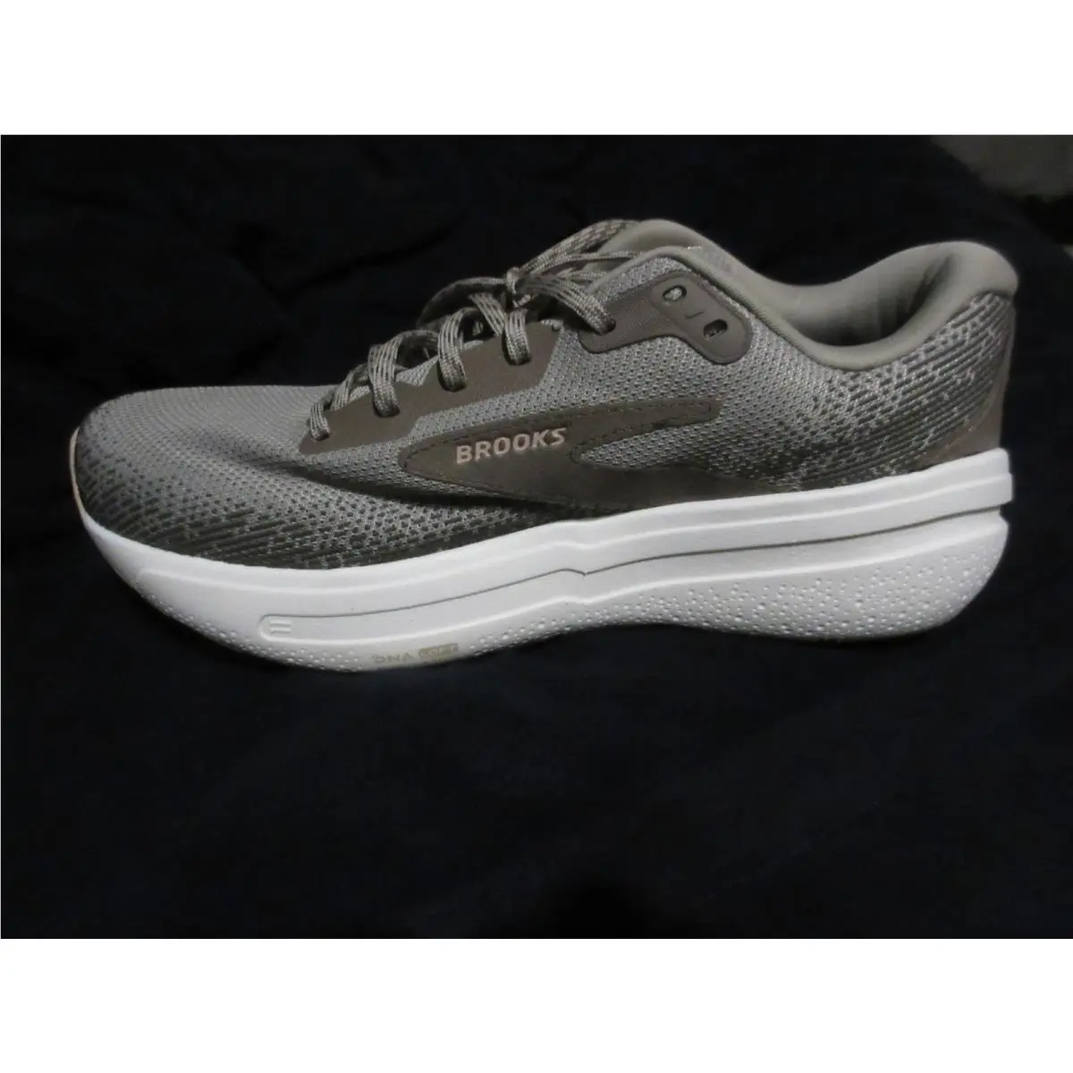 Brooks shoes - Brooks Ghost Max 2 - Ghost Max - 110431-1D-240 - Gray 9