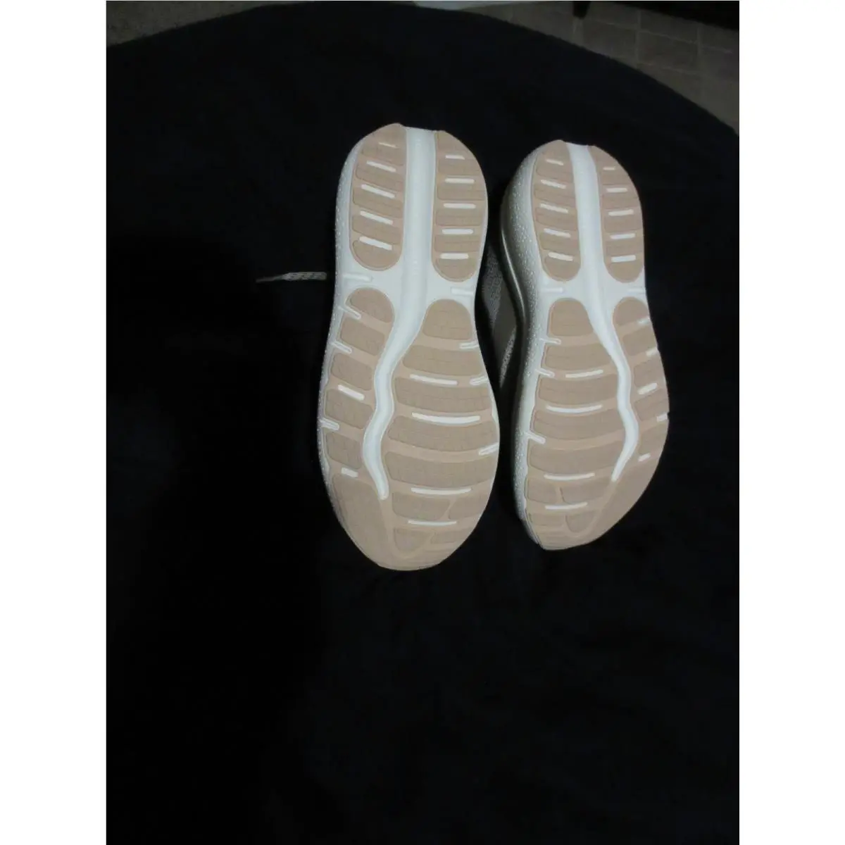 Brooks shoes - Brooks Ghost Max 2 - Ghost Max - 110431-1D-240 - Gray 4