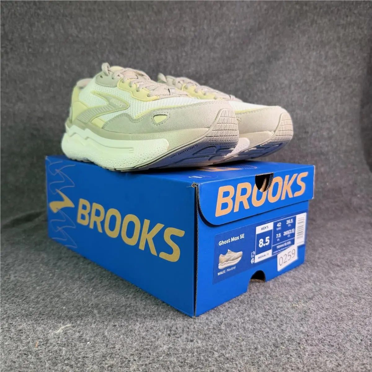 Brooks Ghost Max SE London Fog Green Haze Creme Mens 8.5 Sneakers 1104441D335