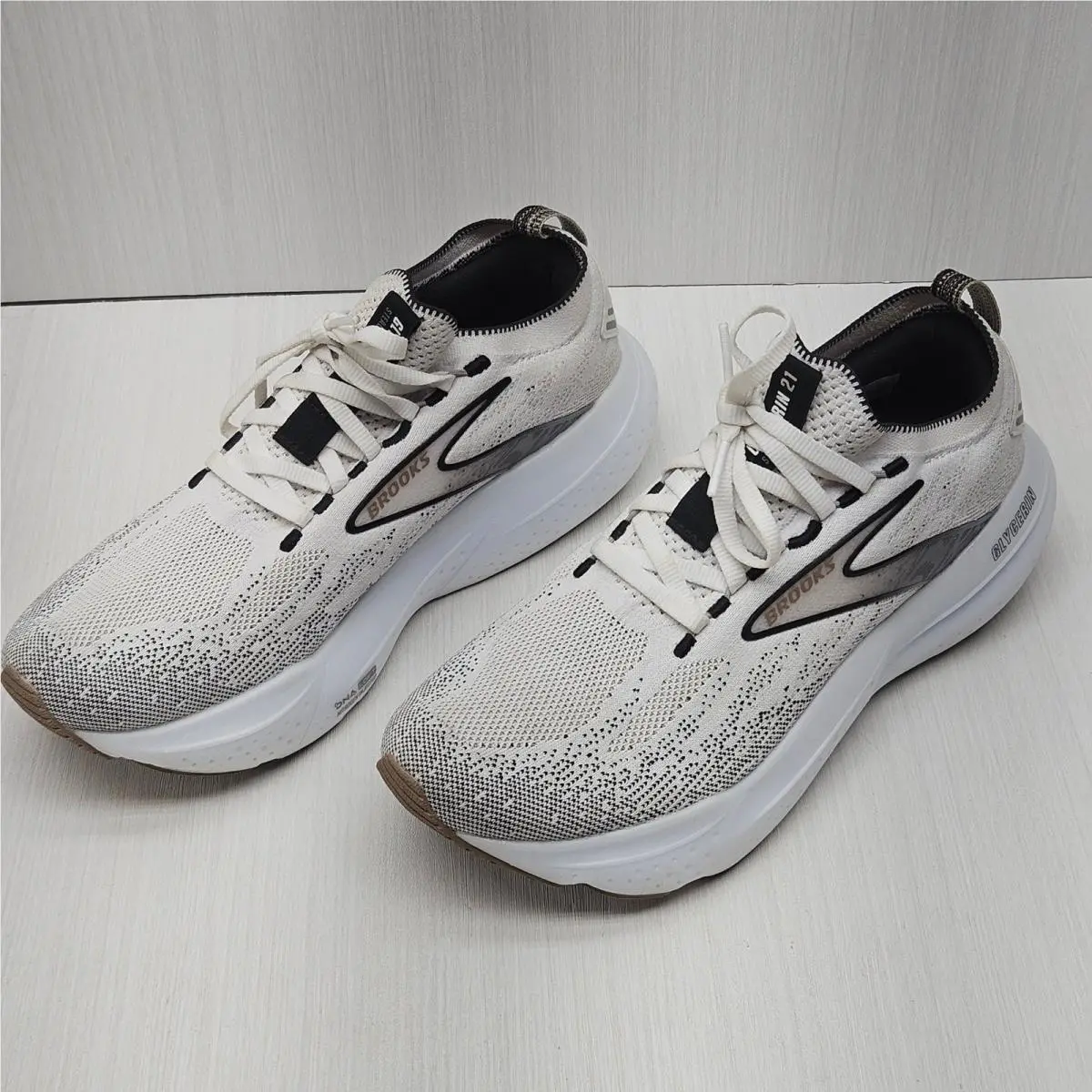 Brooks shoes - Glycerin StealthFit 21 - Glycerin StealthFit - White 1