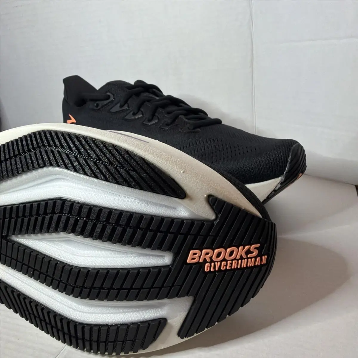 Brooks shoes - Brooks Glycerin Max - Glycerin Max - 120468 1B 007 - Black/Peach/Clear 6