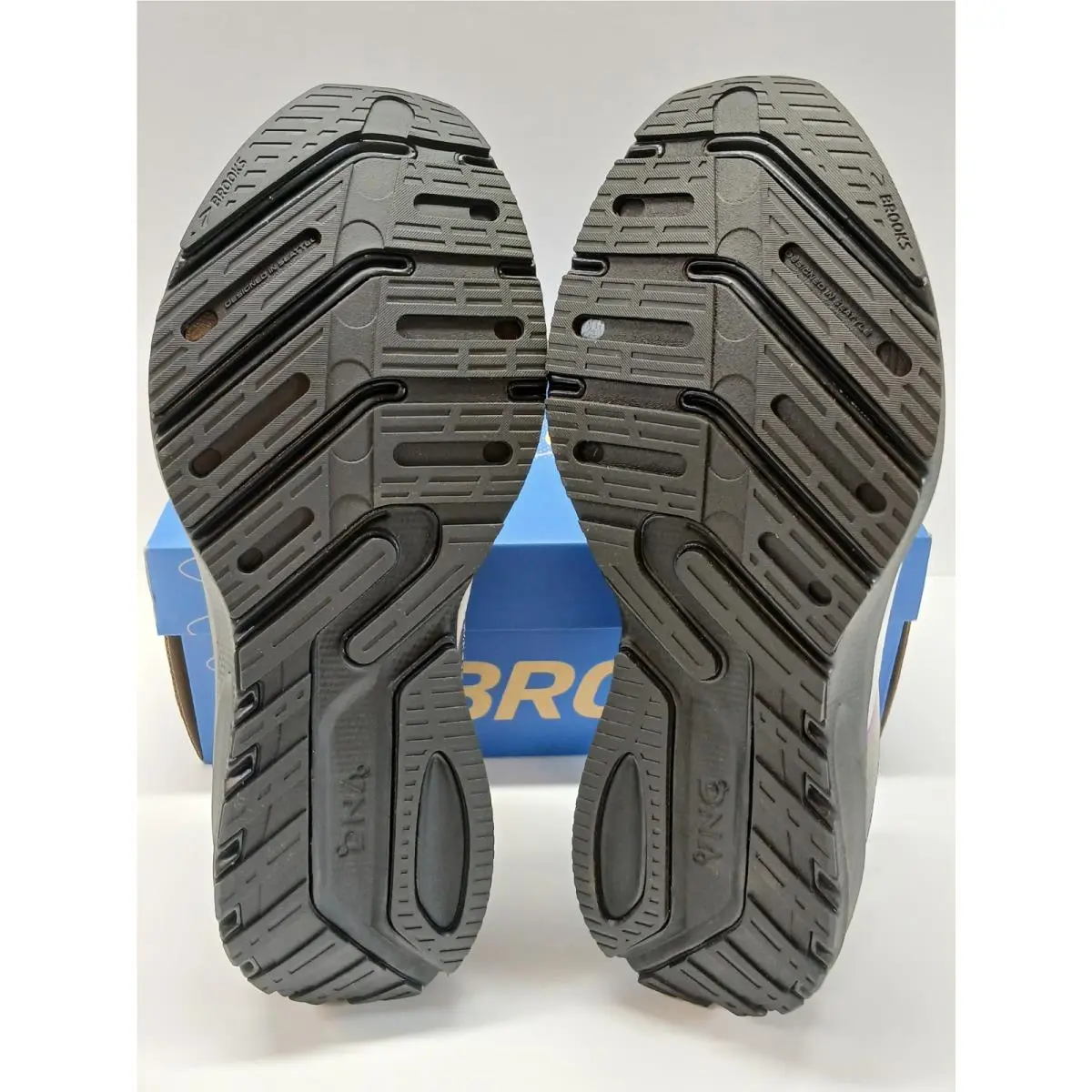 Brooks shoes - Brooks Launch GTS 10 Wide - 120399-1D-085 - Gray 8