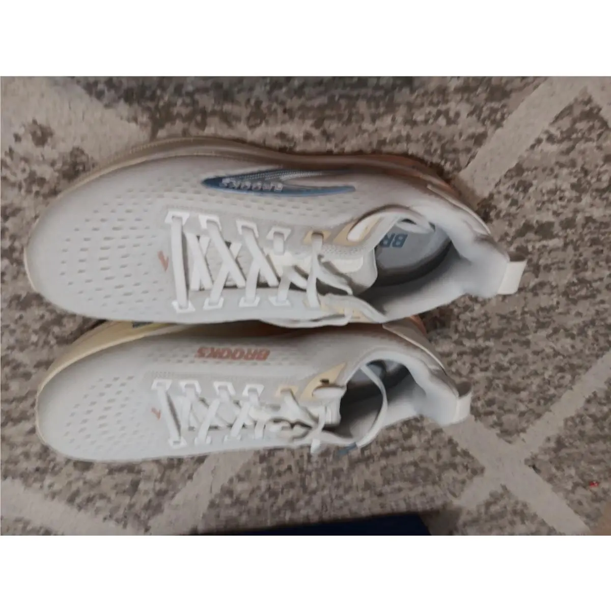 Brooks shoes - Brooks Ghost Max - Ghost Max - 1204851d173 - White 9