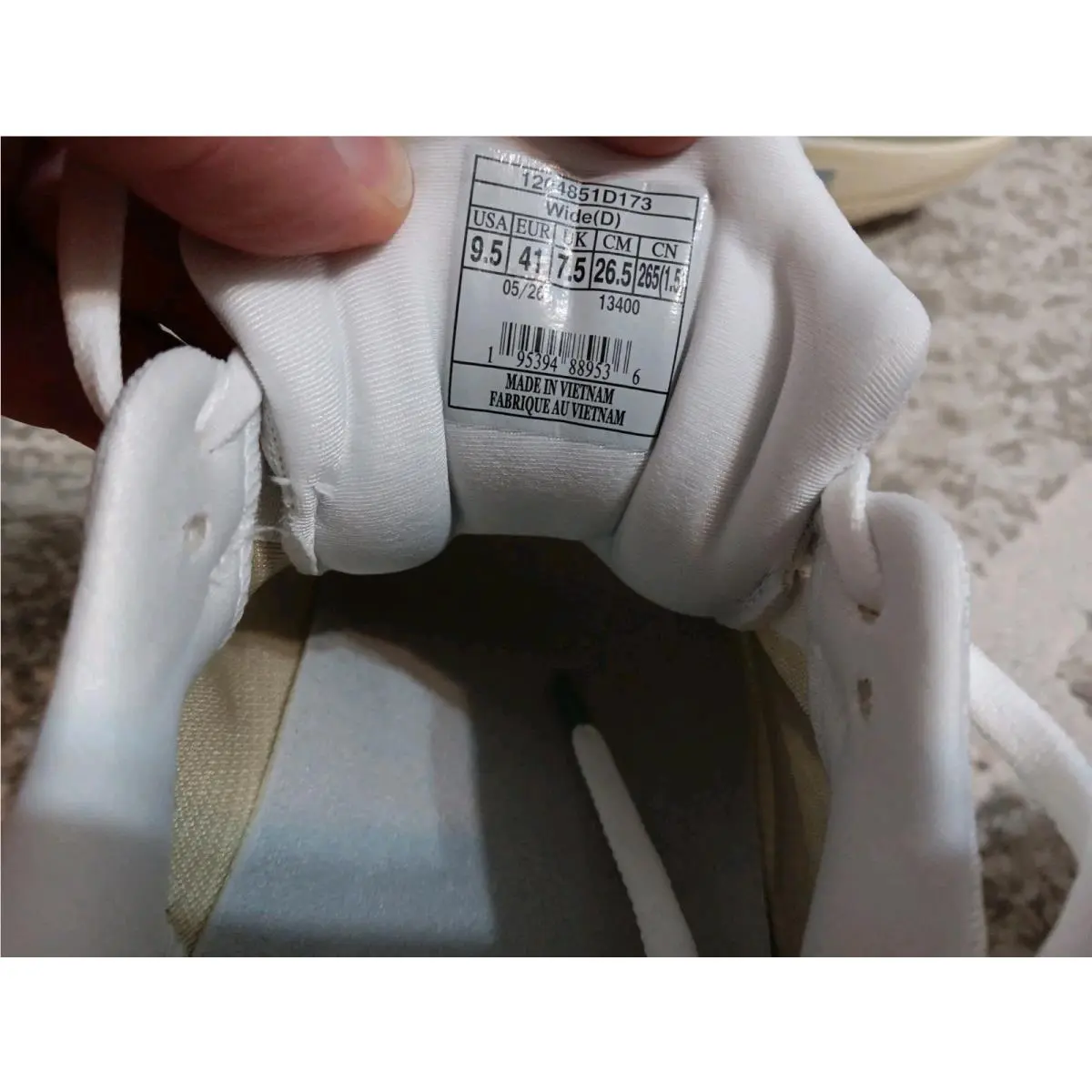 Brooks shoes - Brooks Ghost Max - Ghost Max - 1204851d173 - White 10