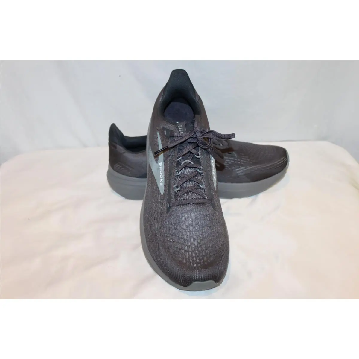 Brooks shoes - Gray 2