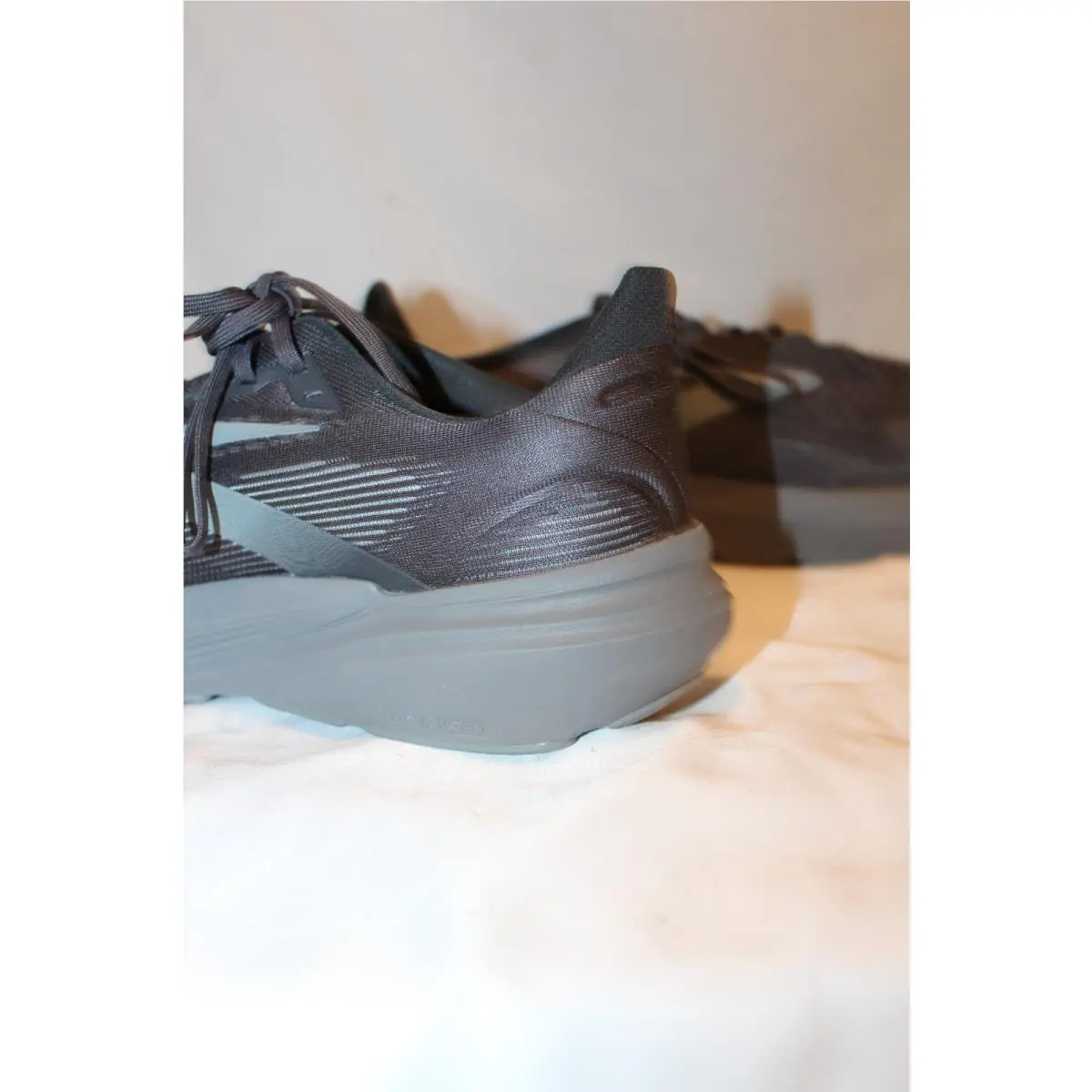 Brooks shoes - Gray 4
