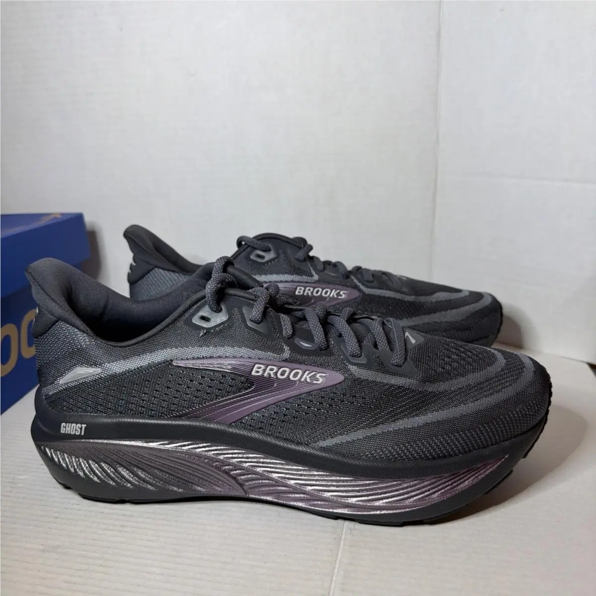 Brooks shoes - Brooks Ghost - Ghost - 120482 1D 058 - Ebony/Folkstone/Metallic 11