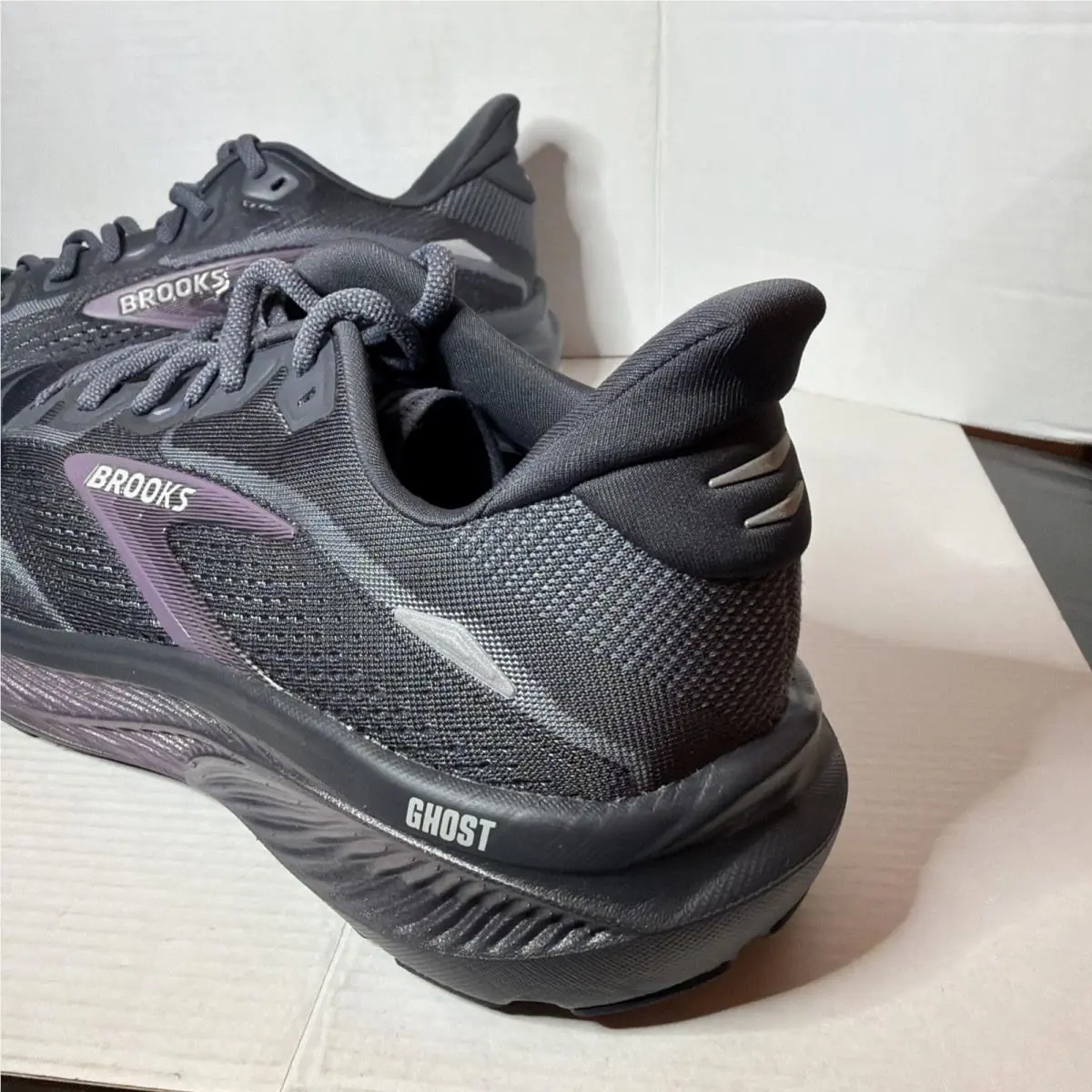 Brooks shoes - Brooks Ghost - Ghost - 120482 1D 058 - Ebony/Folkstone/Metallic 6
