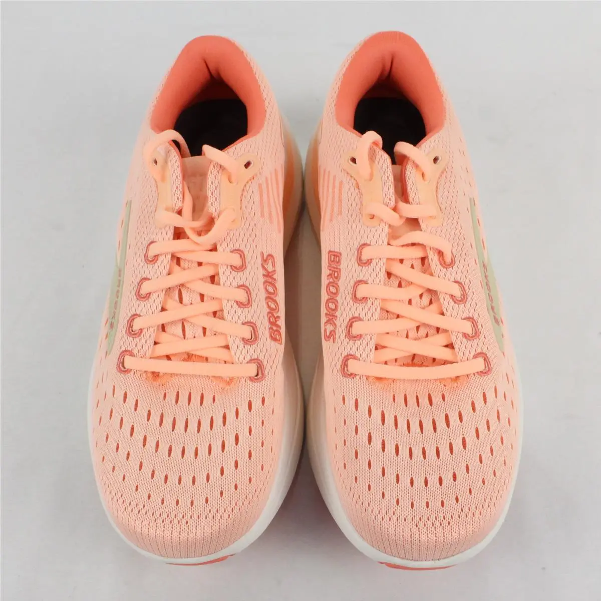 Brooks shoes - 1204571B833 - 120457 1B 833 - Pink (UPC: 195394763188) 0