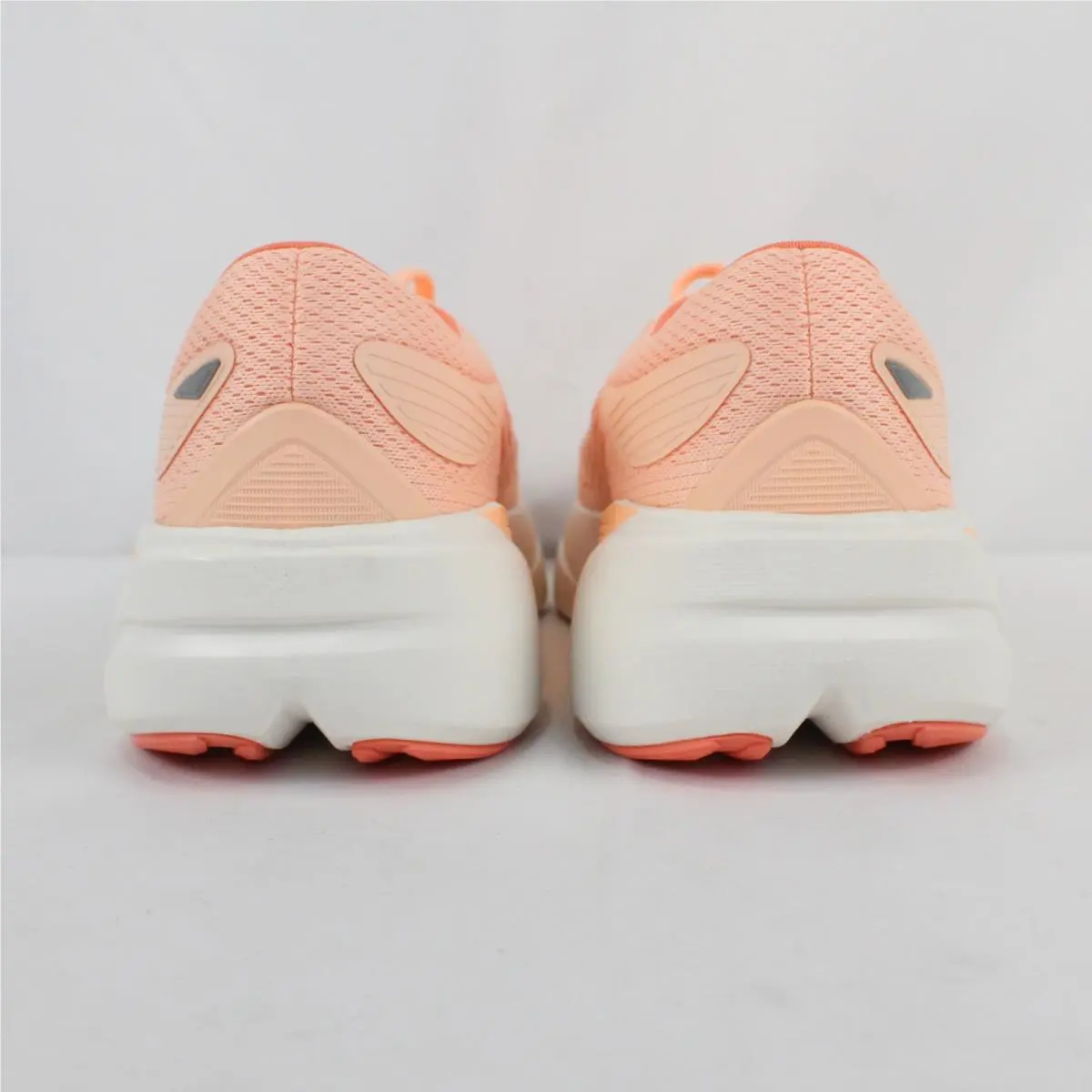 Brooks shoes - 1204571B833 - 120457 1B 833 - Pink (UPC: 195394763188) 1