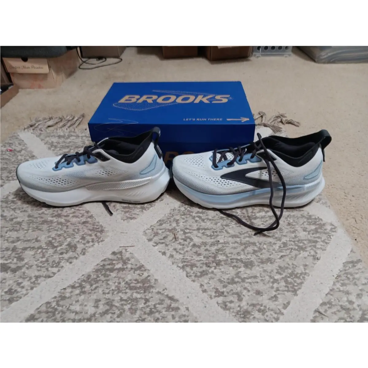 Brooks shoes - Brooks Glycerin GTS 23 - Glycerin GTS - 110503 1D 163 - White, Rain, Baltic Sea 1
