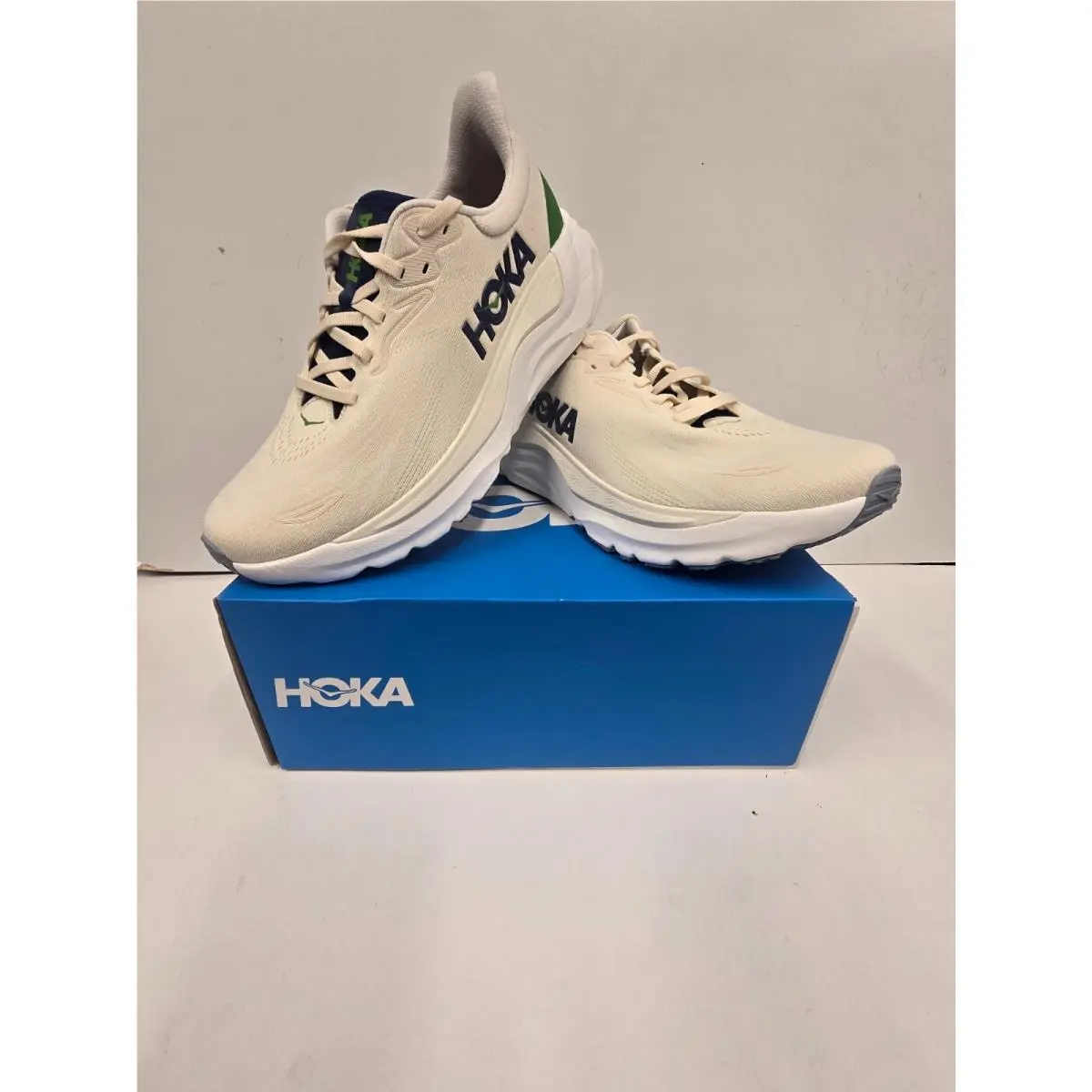 Hoka shoes - Arahi 8 - Arahi - Stardust / Cosmic Grey (SSTC) 48