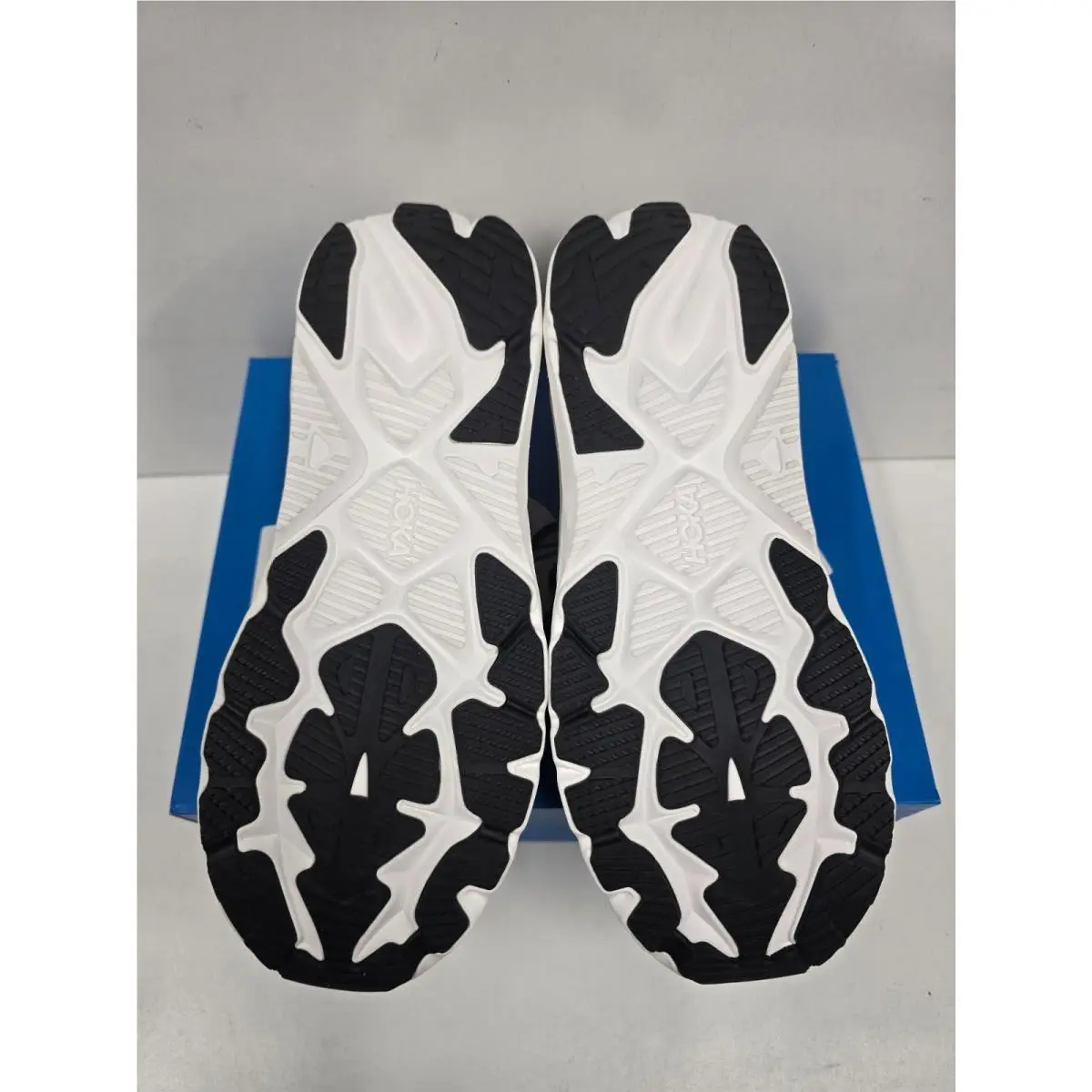 Hoka shoes - Arahi 8 - Arahi - Stardust / Cosmic Grey (SSTC) 32