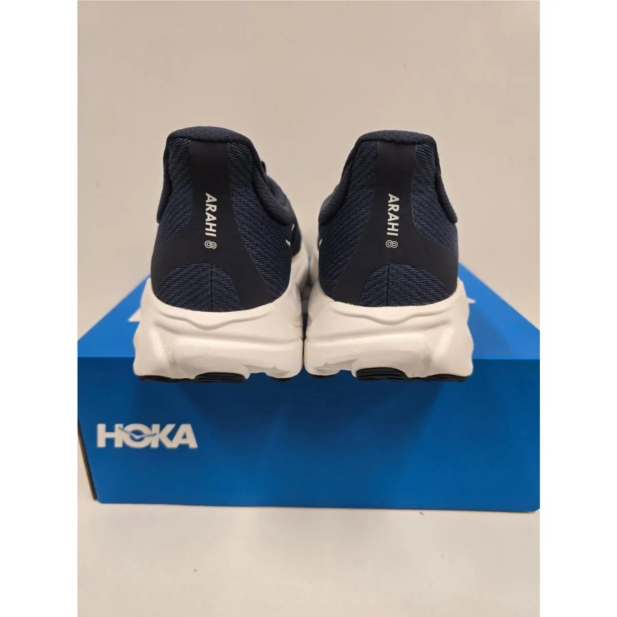 Hoka shoes - Arahi 8 - Arahi - Stardust / Cosmic Grey (SSTC) 33