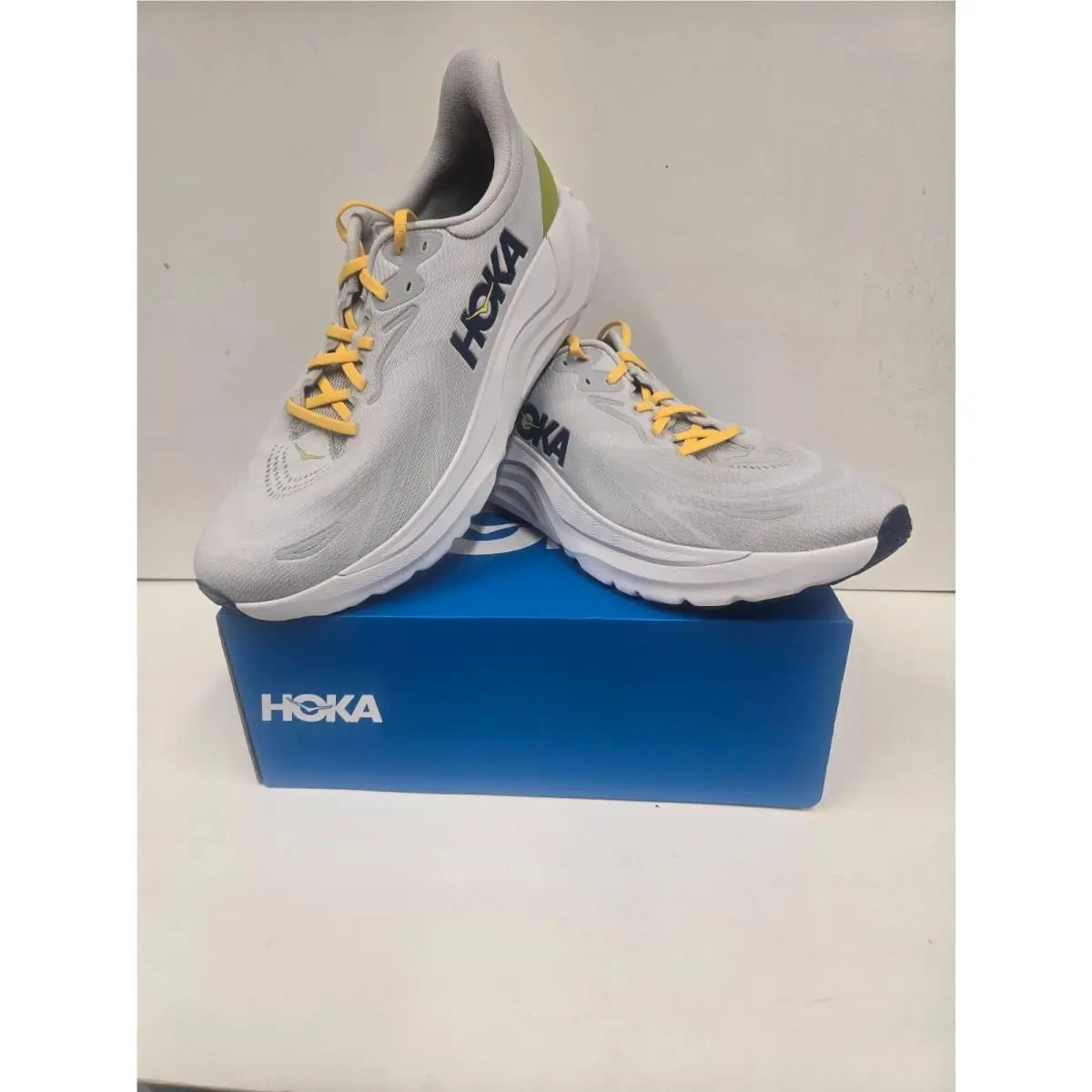 Hoka shoes - Arahi 8 - Arahi - Stardust / Cosmic Grey (SSTC) 6