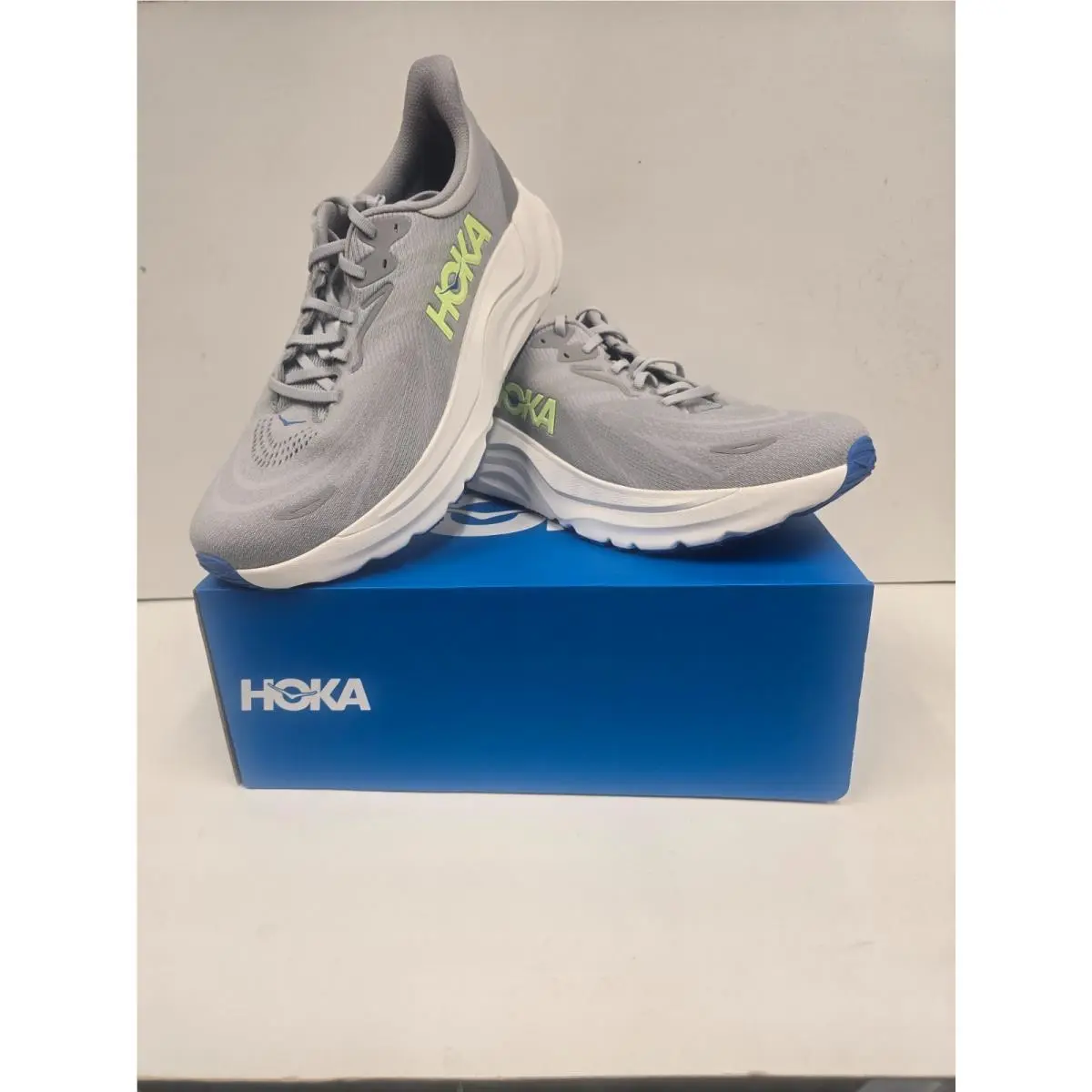 Hoka shoes - Arahi 8 - Arahi - Stardust / Cosmic Grey (SSTC) 34