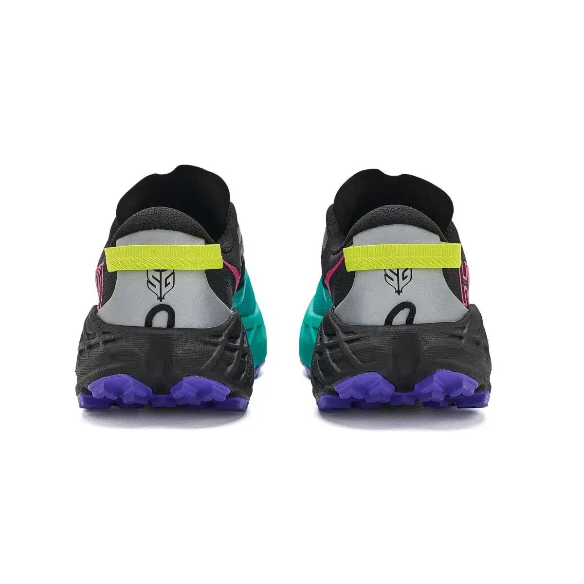 Hoka shoes - Alabaster/Morning Dew 33